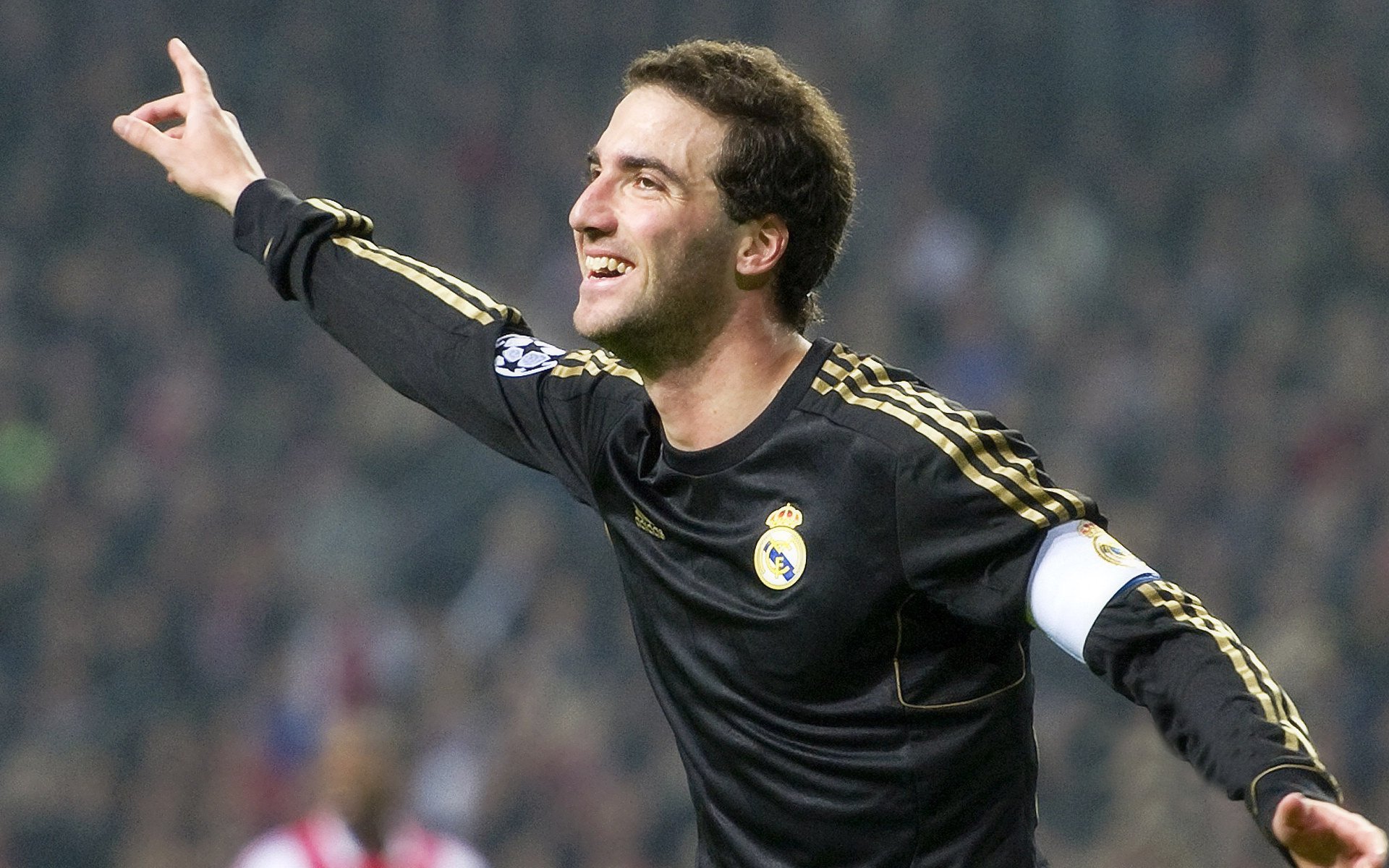 牛仔进攻端全面爆发，球队状态回暖，牛仔lol